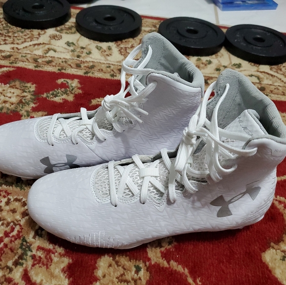 WOMENS UA HIGHLIGHT MOLDED LACROSSE SIZE 6 - Picture 4 of 5